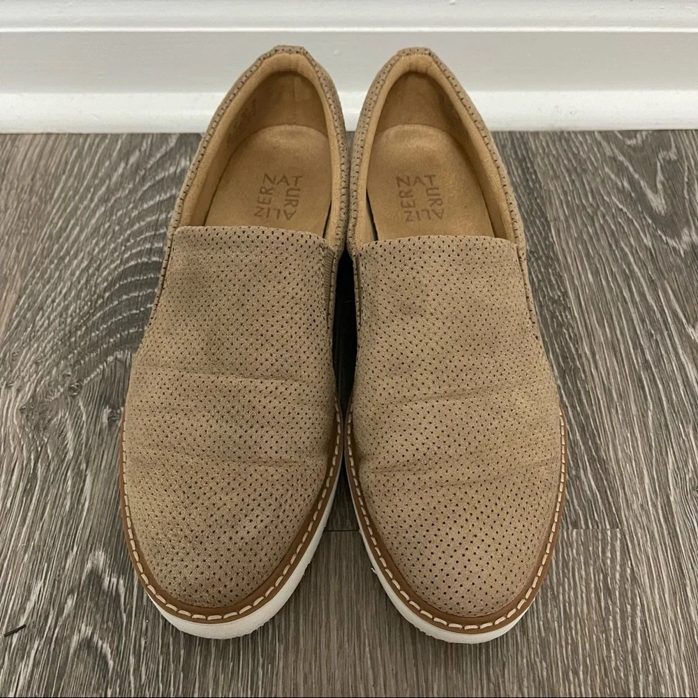 Naturalizer tan espadrilles